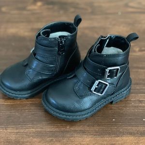 Black toddler boots